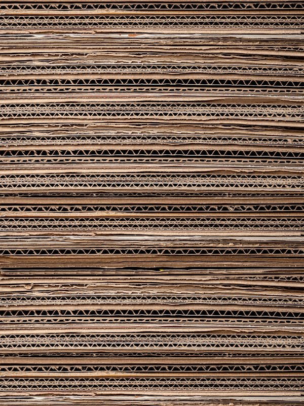 Essential cardboard partitions for safe product transport