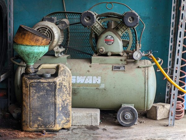 Your complete guide to industrial air compressor setup