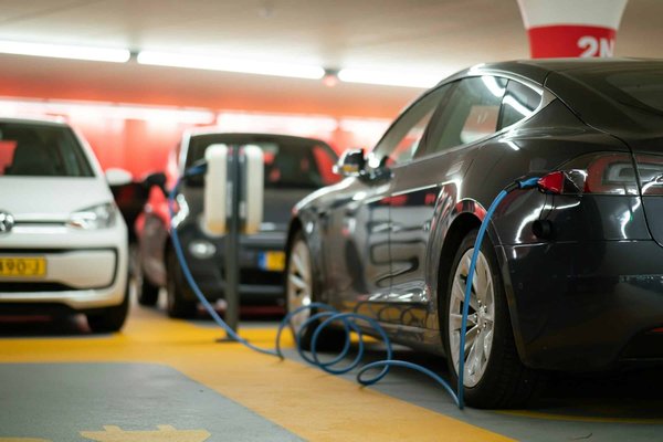 How Are UK Energy Policies Shaping the Future of Electric Vehicles?